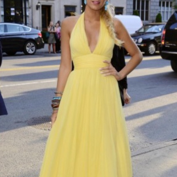 Blakey Livey gown in LAVENDER - Picture 3 of 3